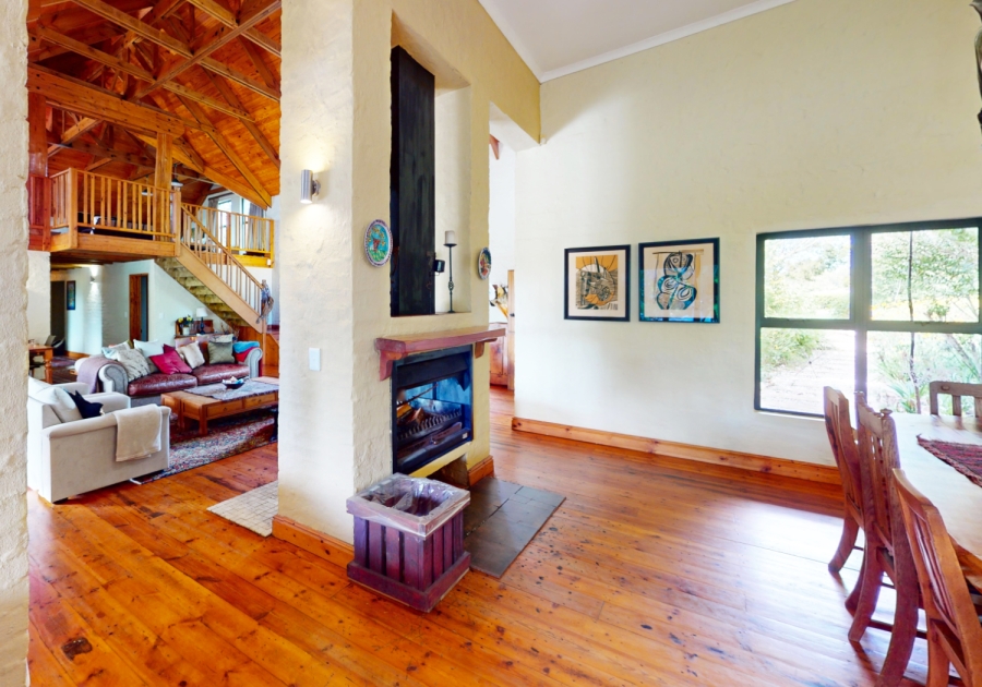 To Let 5 Bedroom Property for Rent in Rheenendal Western Cape